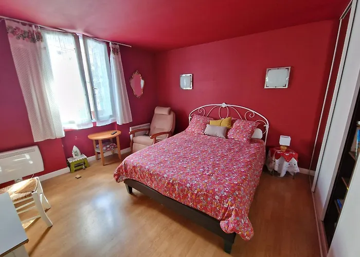 Chez Mamichou Homestay szállás Moret-sur-Loing